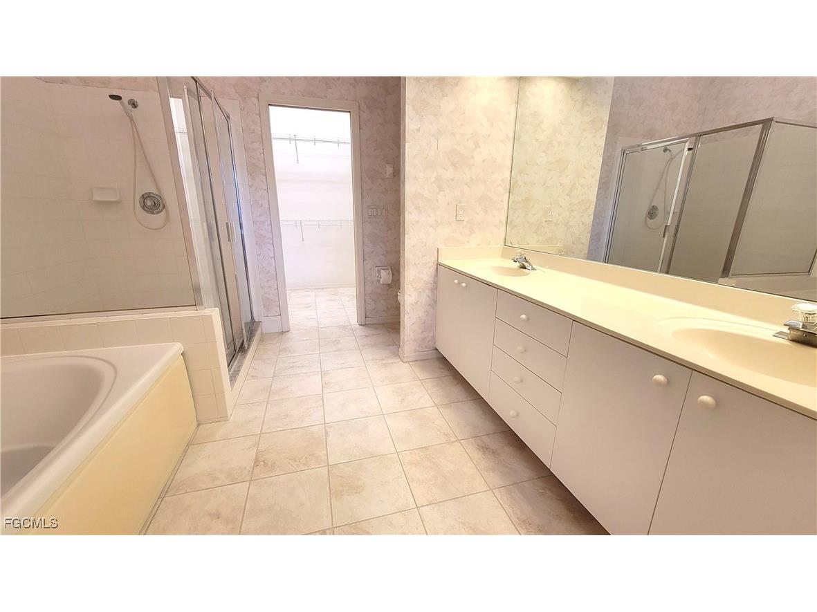 8694 Patty Berg Court Fort Myers FL 33919 2025015585 image8