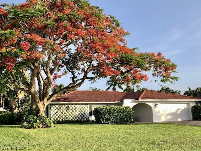 87 Burning Tree Drive Naples FL 34105 226010049 image1