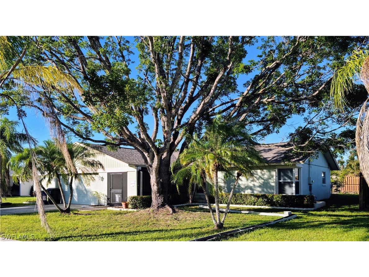 870 Adelphi Court Fort Myers FL 33919 222061665 image1
