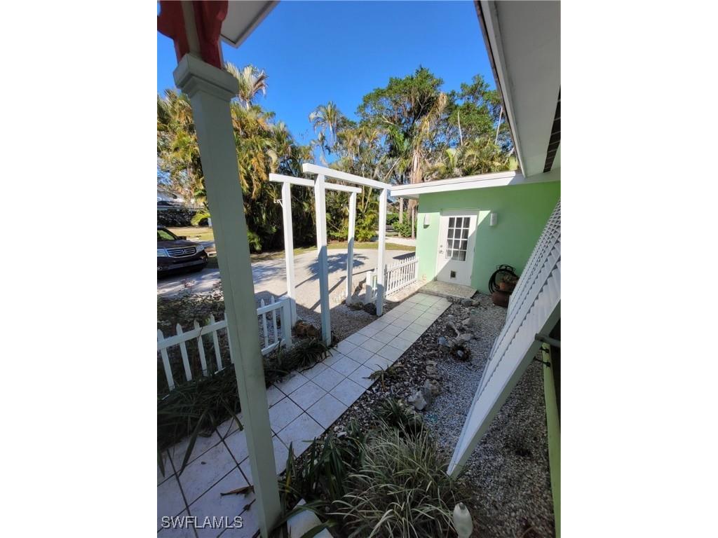 870 Forest Avenue Naples FL 34102 226000690 image2