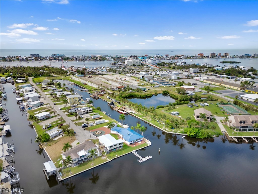 870 Oak Street Fort Myers Beach FL 33931 2026010270 image4