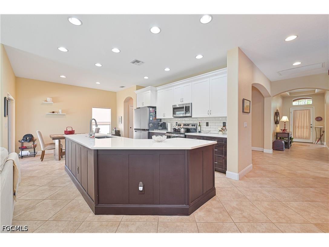 8701 Banyan Bay Boulevard Fort Myers FL 33908 2026024943 image8