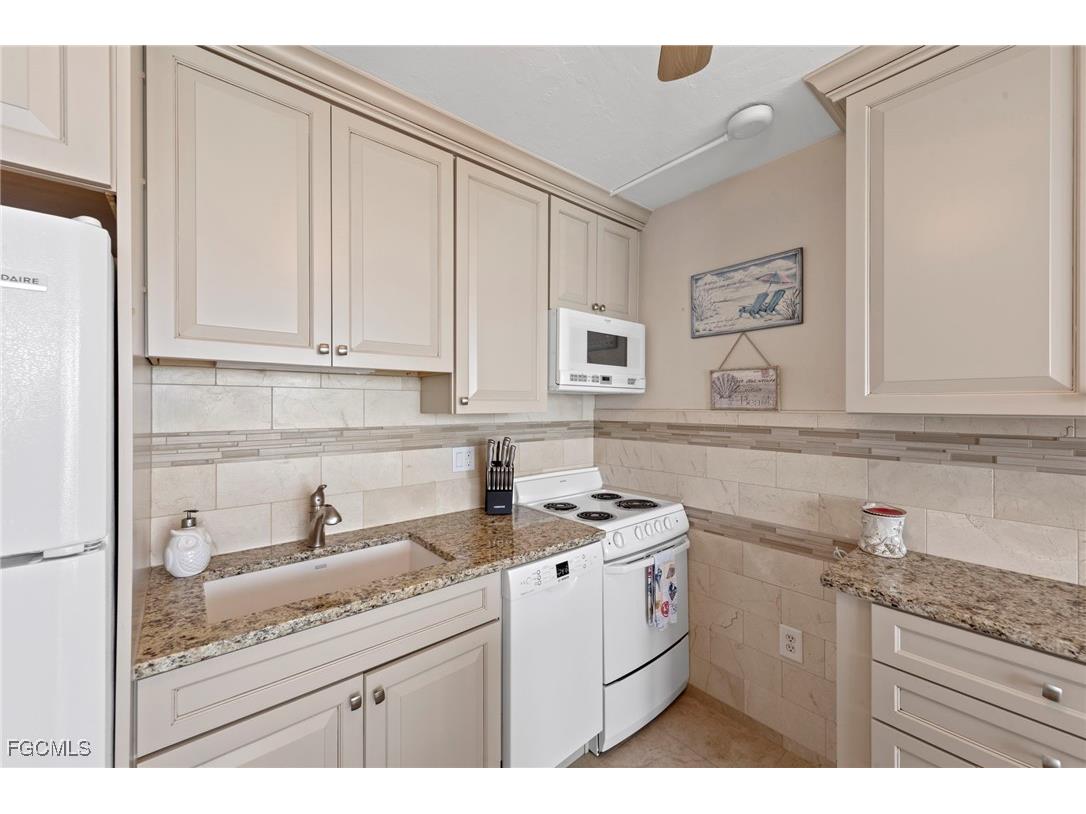 8701 Estero Boulevard #102 Bonita Springs FL 33931 2026002466 image8
