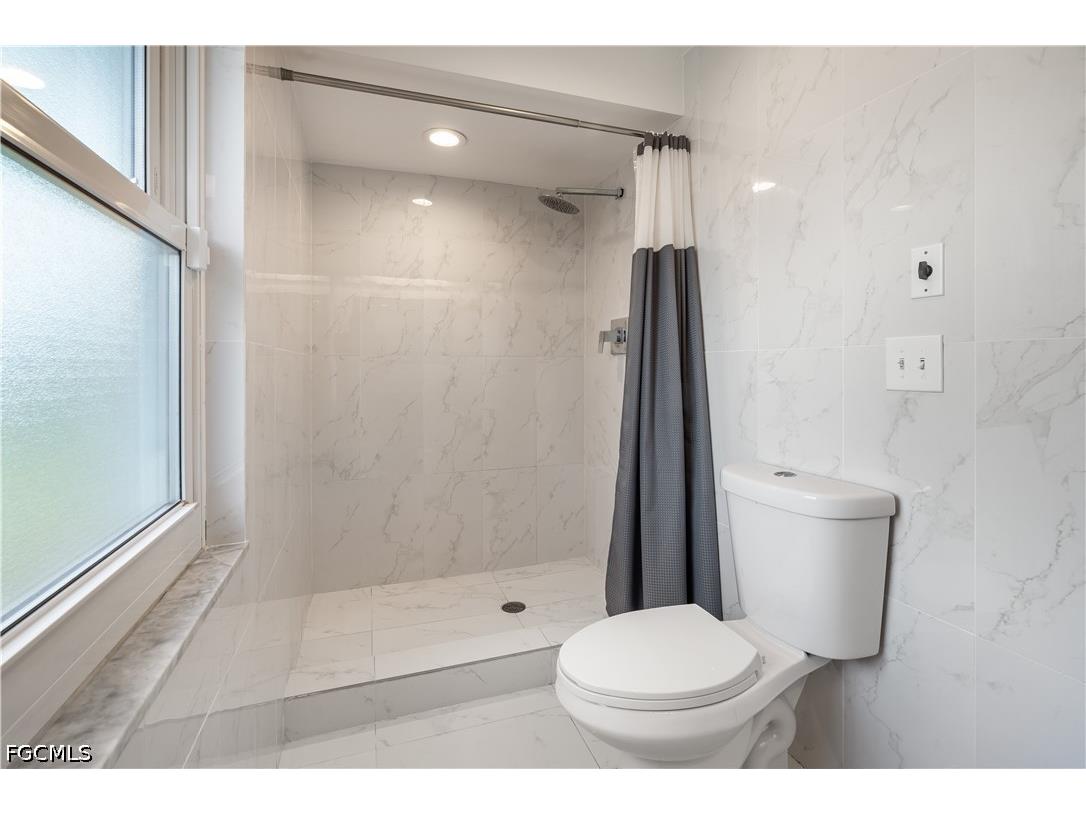 8707 Chatham Street Fort Myers FL 33907 2026019103 image16