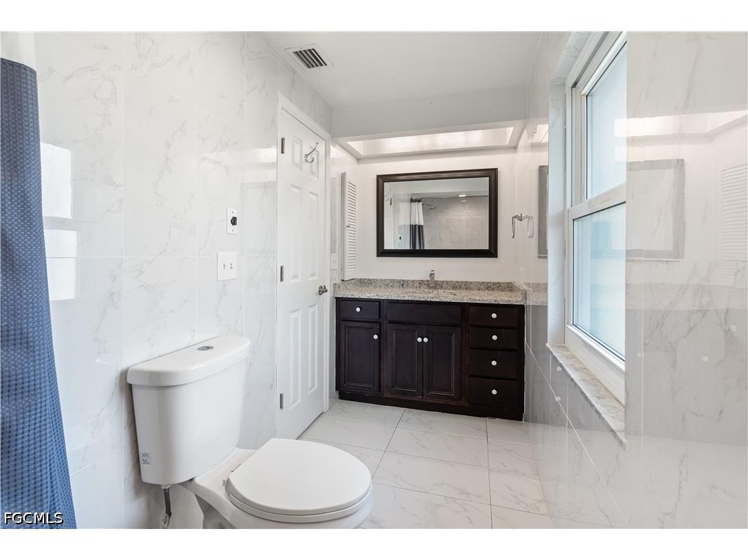 8707 Chatham Street Fort Myers FL 33907 2026019103 image17