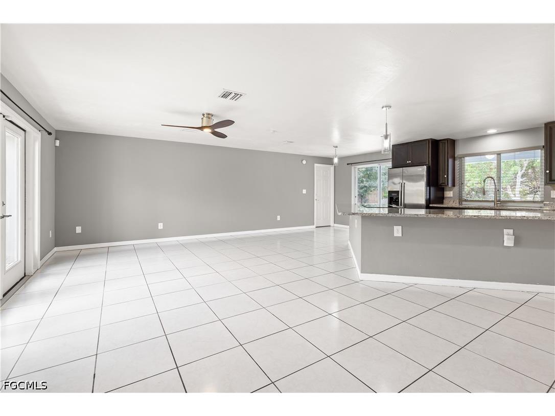 8707 Chatham Street Fort Myers FL 33907 2026019103 image2