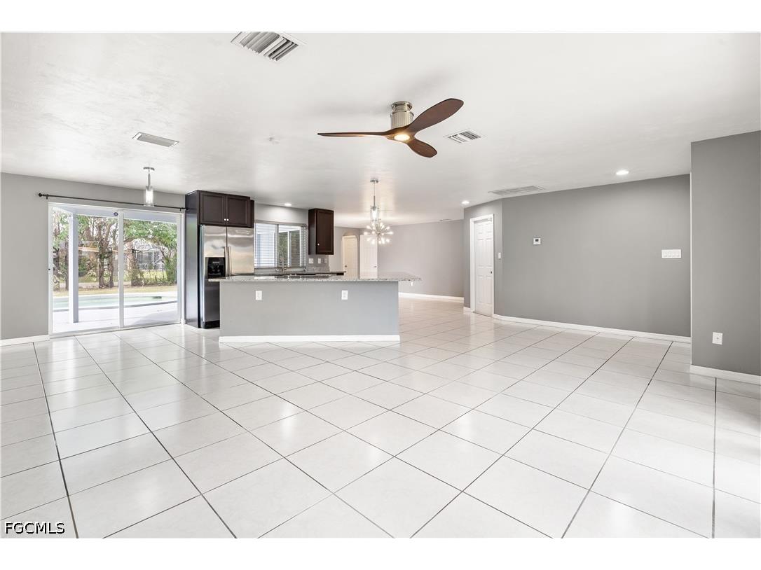 8707 Chatham Street Fort Myers FL 33907 2026019103 image3