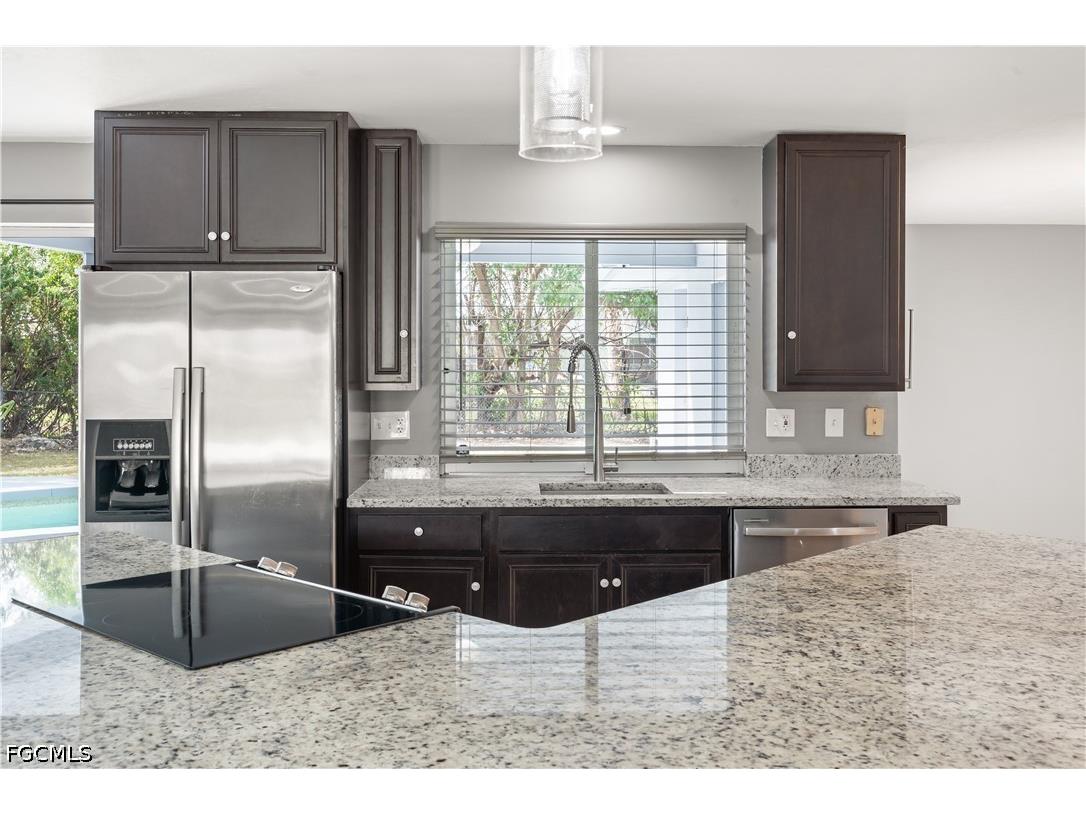 8707 Chatham Street Fort Myers FL 33907 2026019103 image5