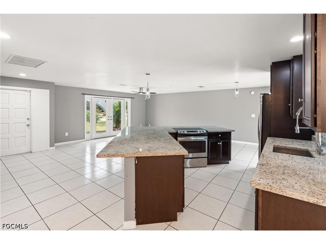 8707 Chatham Street Fort Myers FL 33907 2026019103 image8