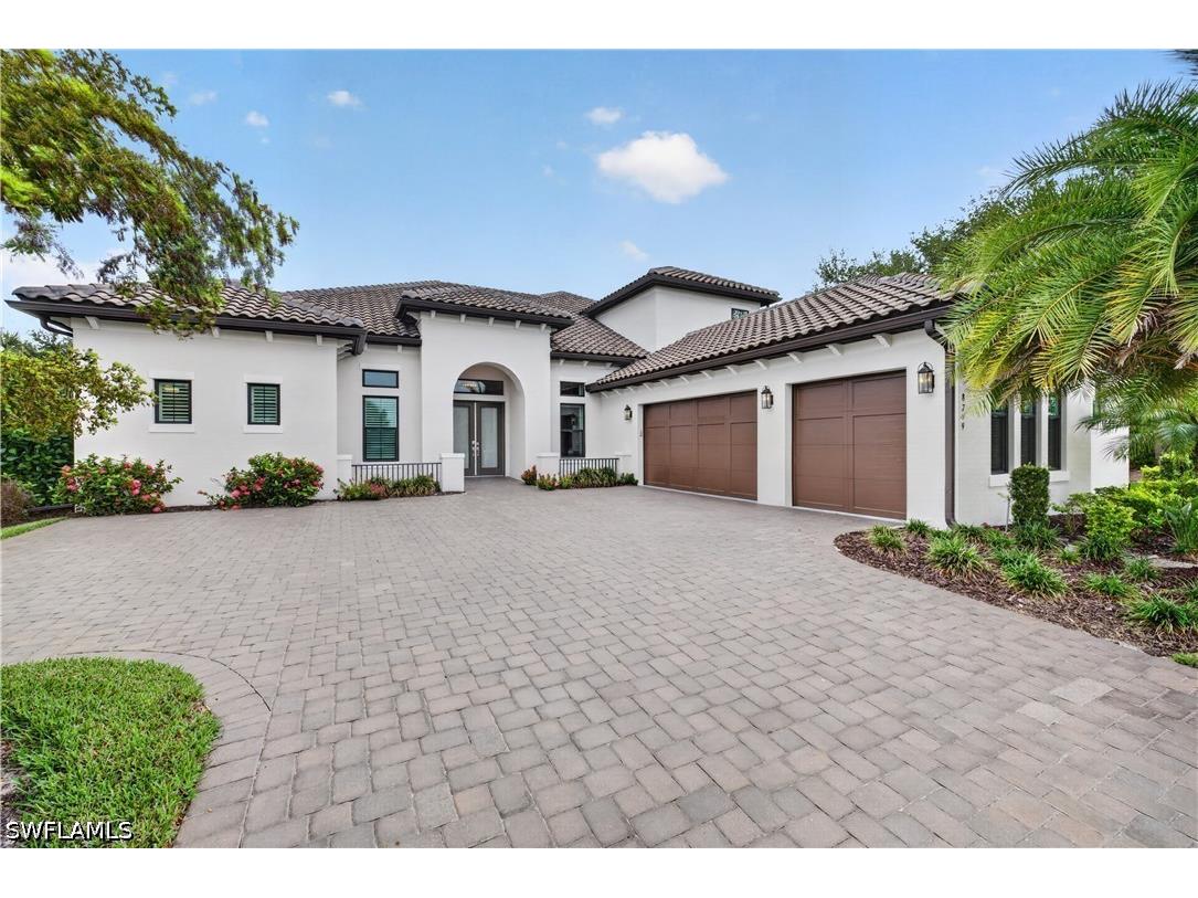 8709 Cavano Street Naples FL 34119 226021138 image2