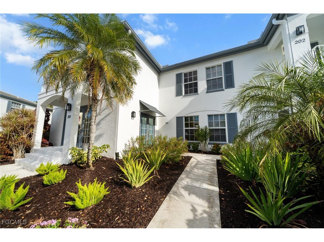 871 Tanbark Drive #101 Naples FL 34108 2026005734 image2