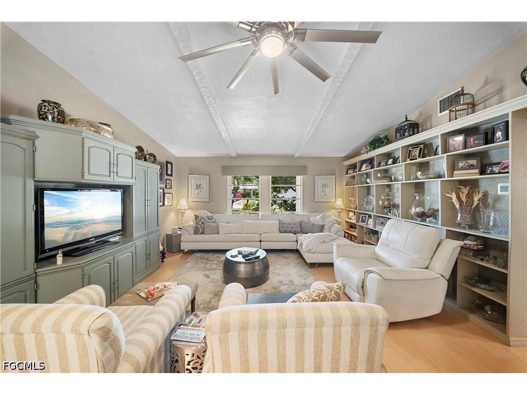 8713 Crest Lane Fort Myers FL 33907 2026023095 image3