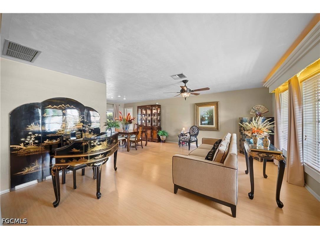 8713 Crest Lane Fort Myers FL 33907 2026023095 image6