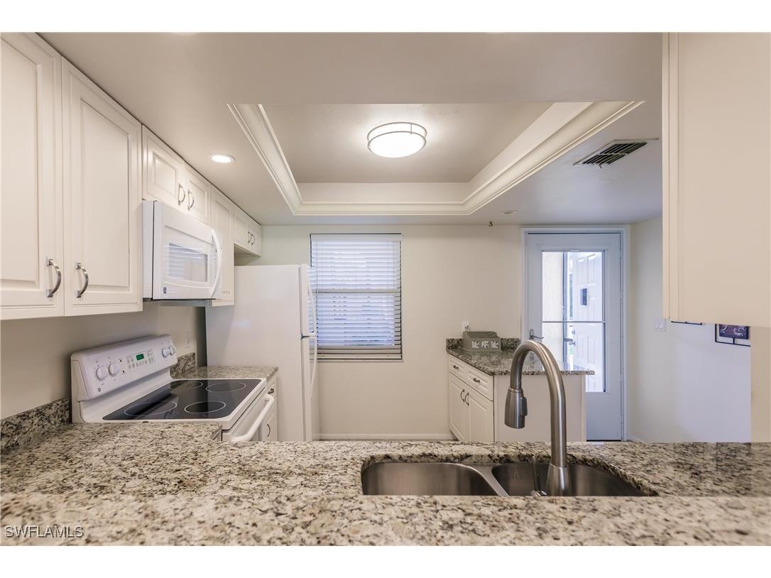 8715 Charter Club Circle #2 Fort Myers FL 33919 224072209 image2