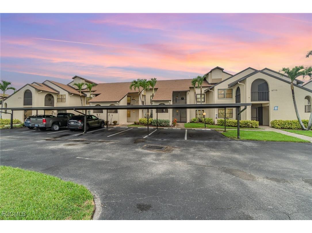 8715 Charter Club Circle #3 Fort Myers FL 33919 2025005421 image1