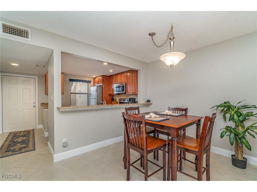 8715 Charter Club Circle #3 Fort Myers FL 33919 2025005421 image10