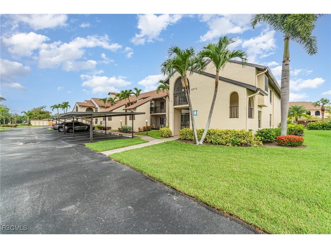 8715 Charter Club Circle #3 Fort Myers FL 33919 2026000833 image2