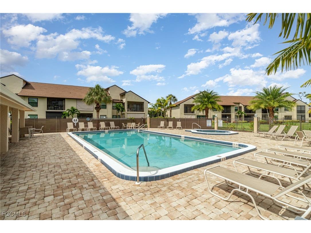 8715 Charter Club Circle #3 Fort Myers FL 33919 2026000833 image4