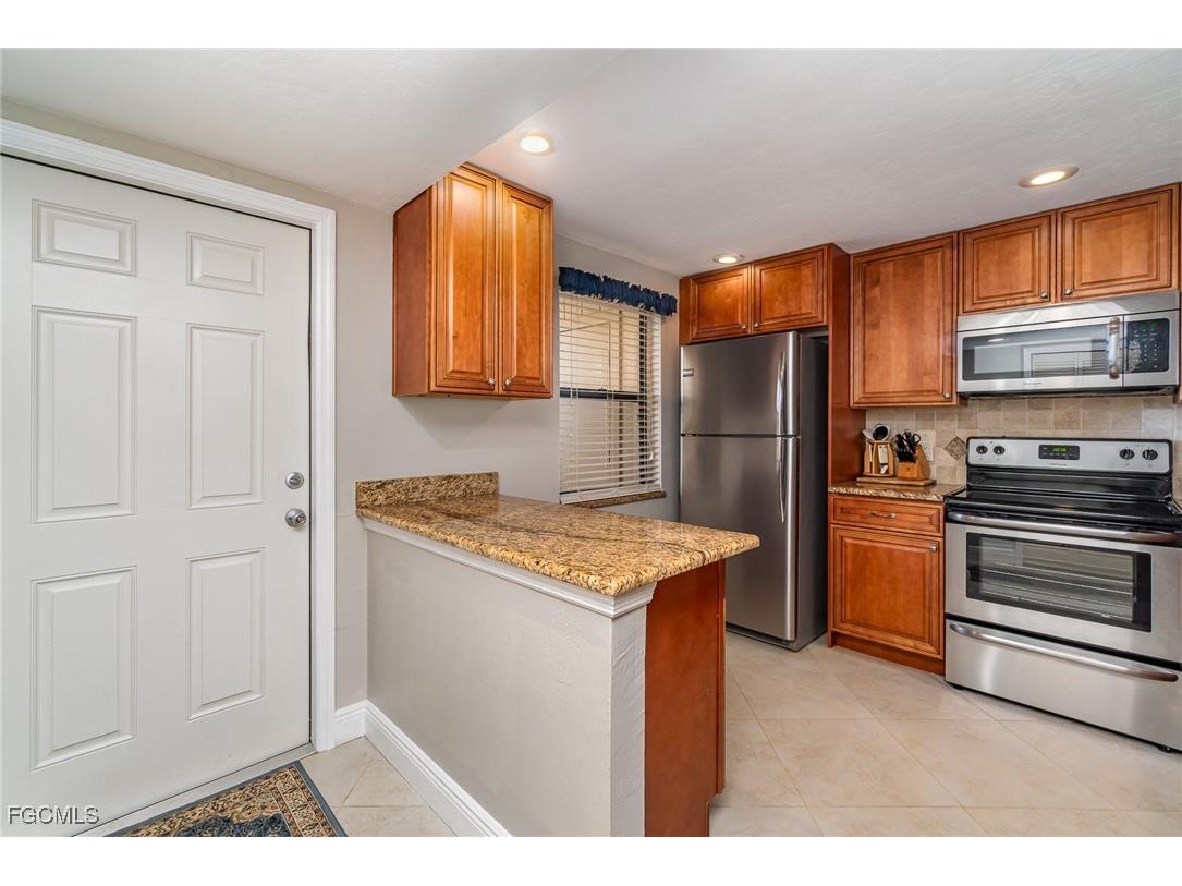 8715 Charter Club Circle #3 Fort Myers FL 33919 2026000833 image8