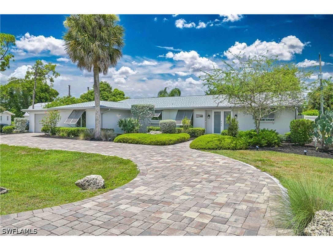8719 Crest Lane Fort Myers FL 33907 226024985 image1