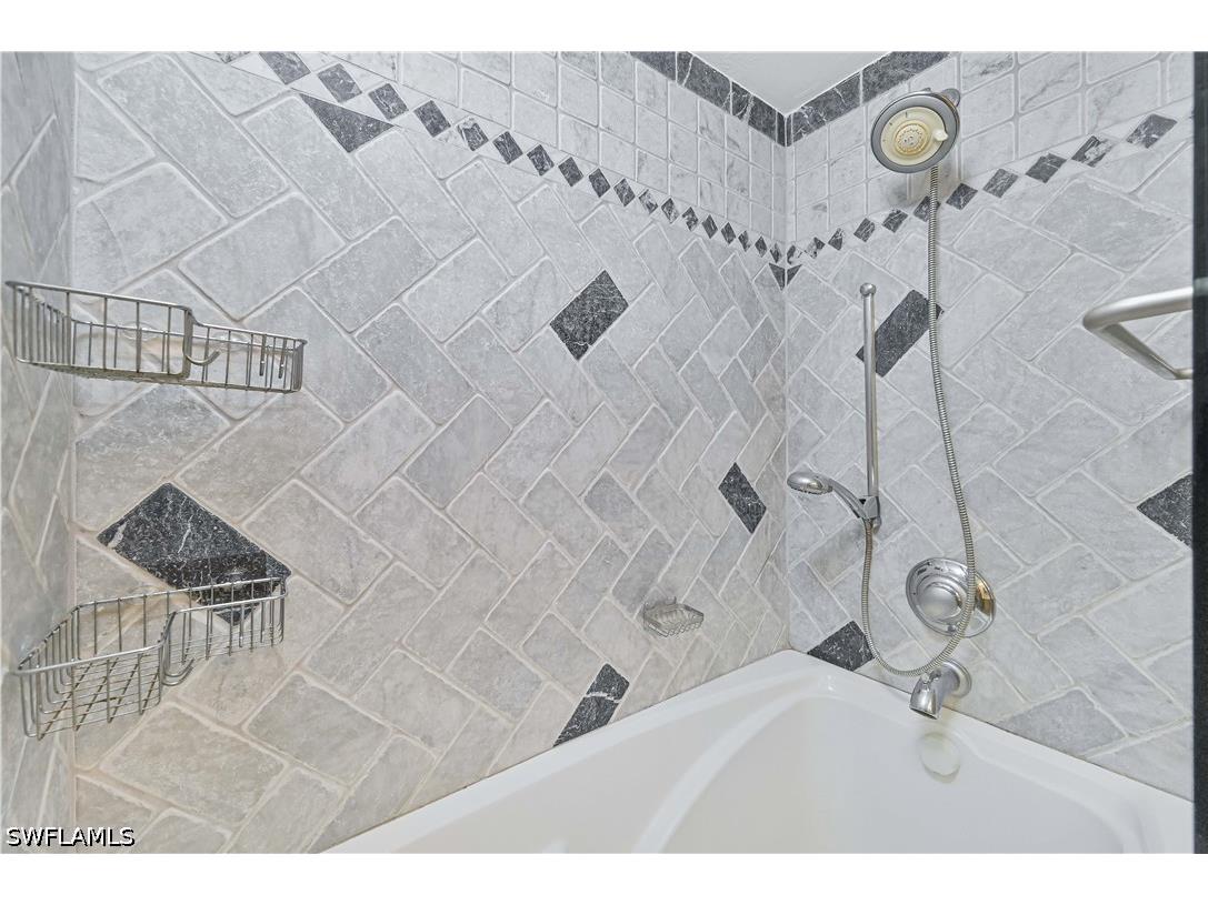 8719 Crest Lane Fort Myers FL 33907 226024985 image38