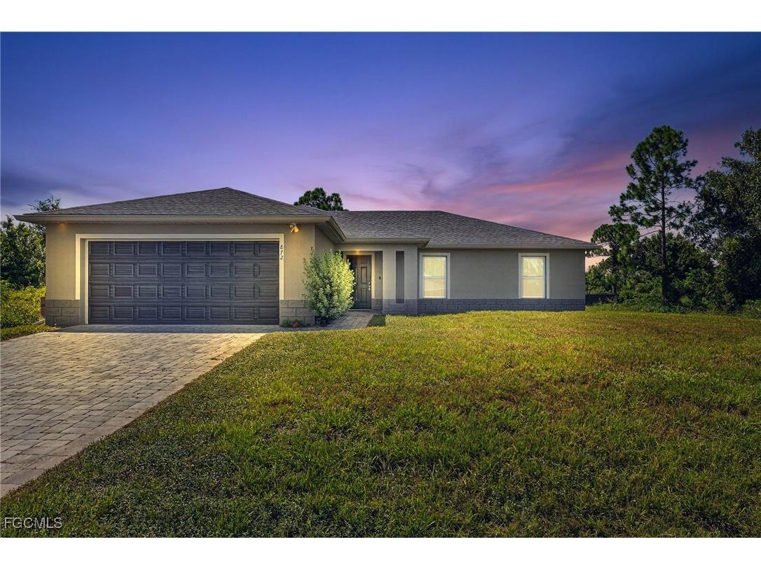 872 Carbon Street E Lehigh Acres FL 33974 2025002797 image1