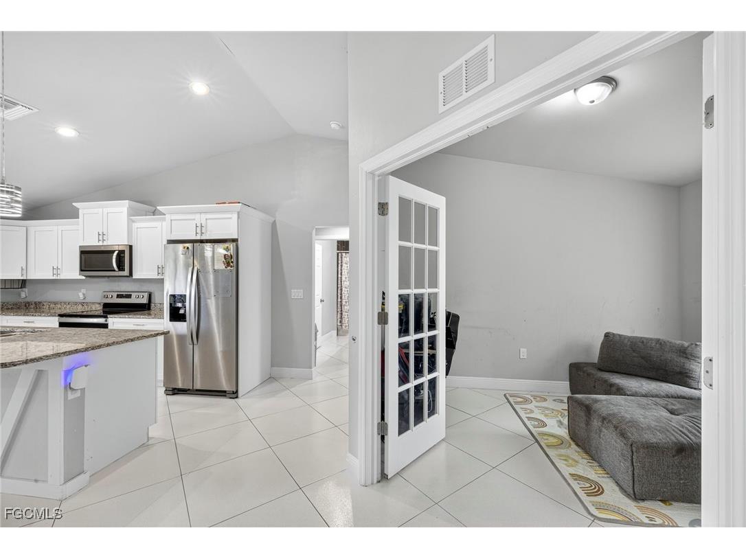 872 Carbon Street E Lehigh Acres FL 33974 2025002797 image12