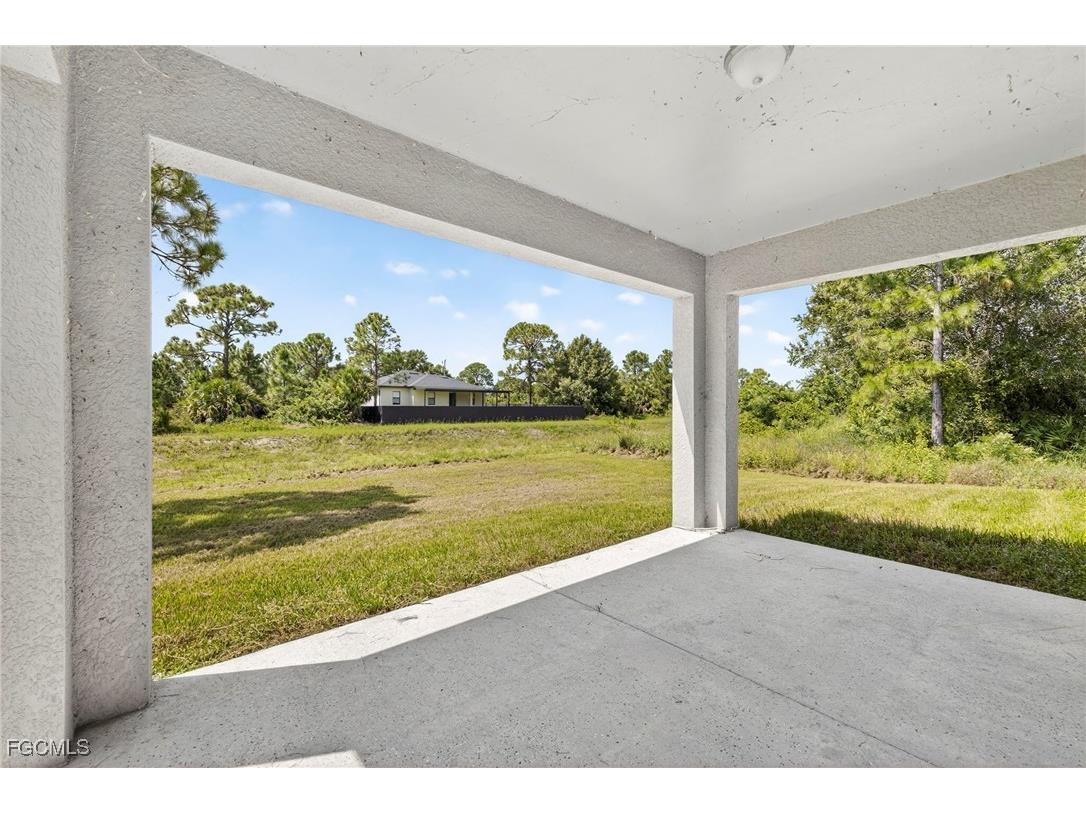 872 Carbon Street E Lehigh Acres FL 33974 2025002797 image24