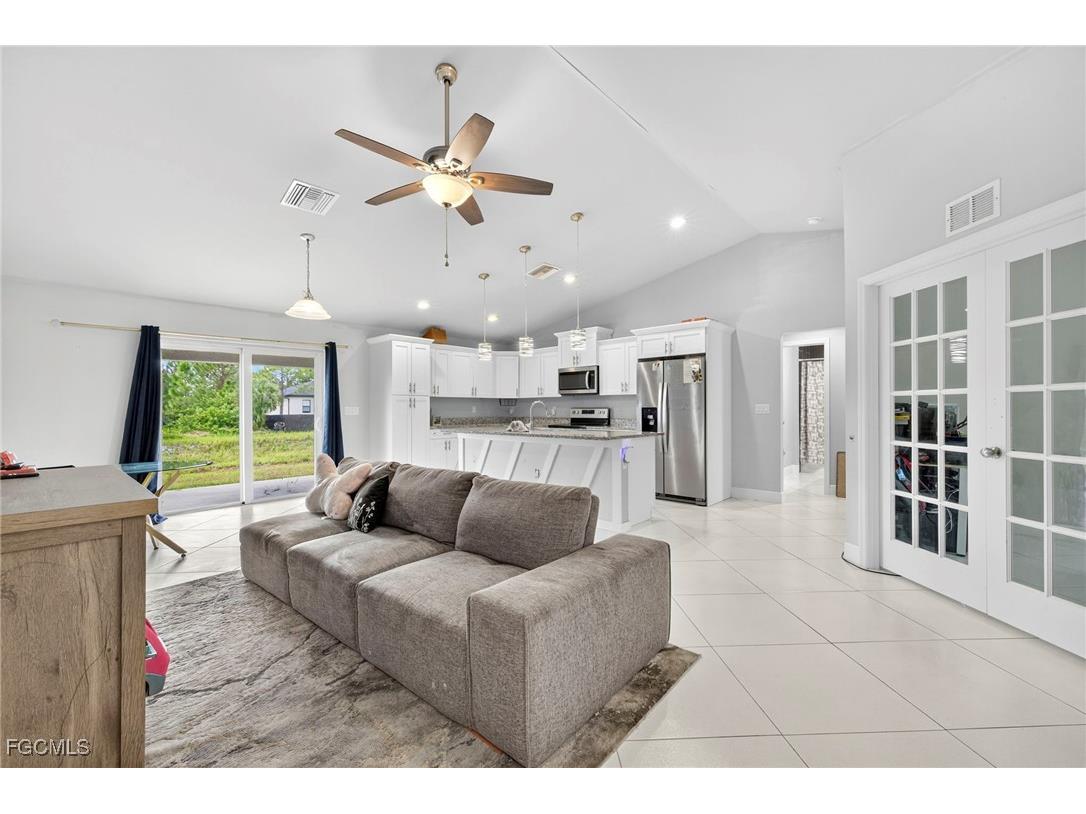 872 Carbon Street E Lehigh Acres FL 33974 2025002797 image6