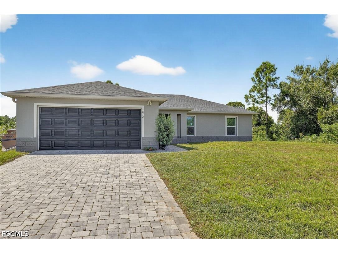 872 Carbon Street E Lehigh Acres FL 33974 2026016779 image2
