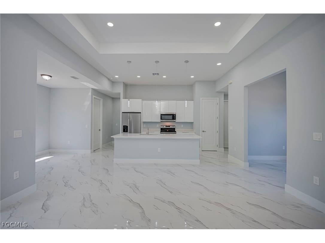 872 Spaulding Street E Lehigh Acres FL 33974 2026013849 image4