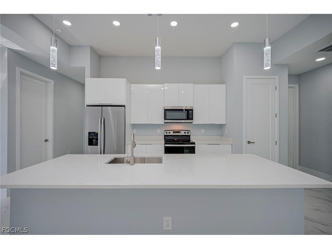 872 Spaulding Street E Lehigh Acres FL 33974 2026013849 image8