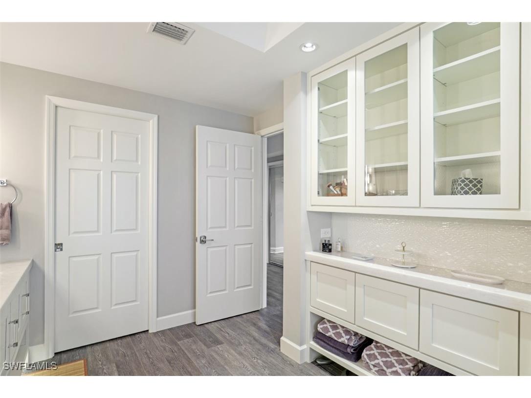 8720 Bay Colony Drive #304 Naples FL 34108 225064101 image11