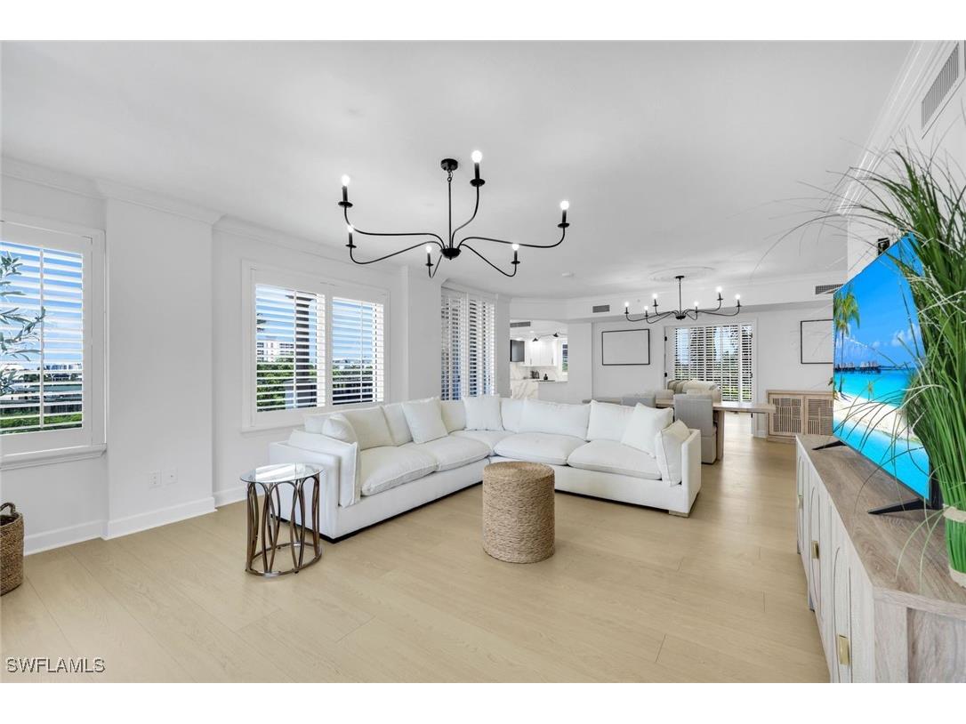 8720 Bay Colony Drive #404 Naples FL 34108 225070325 image2