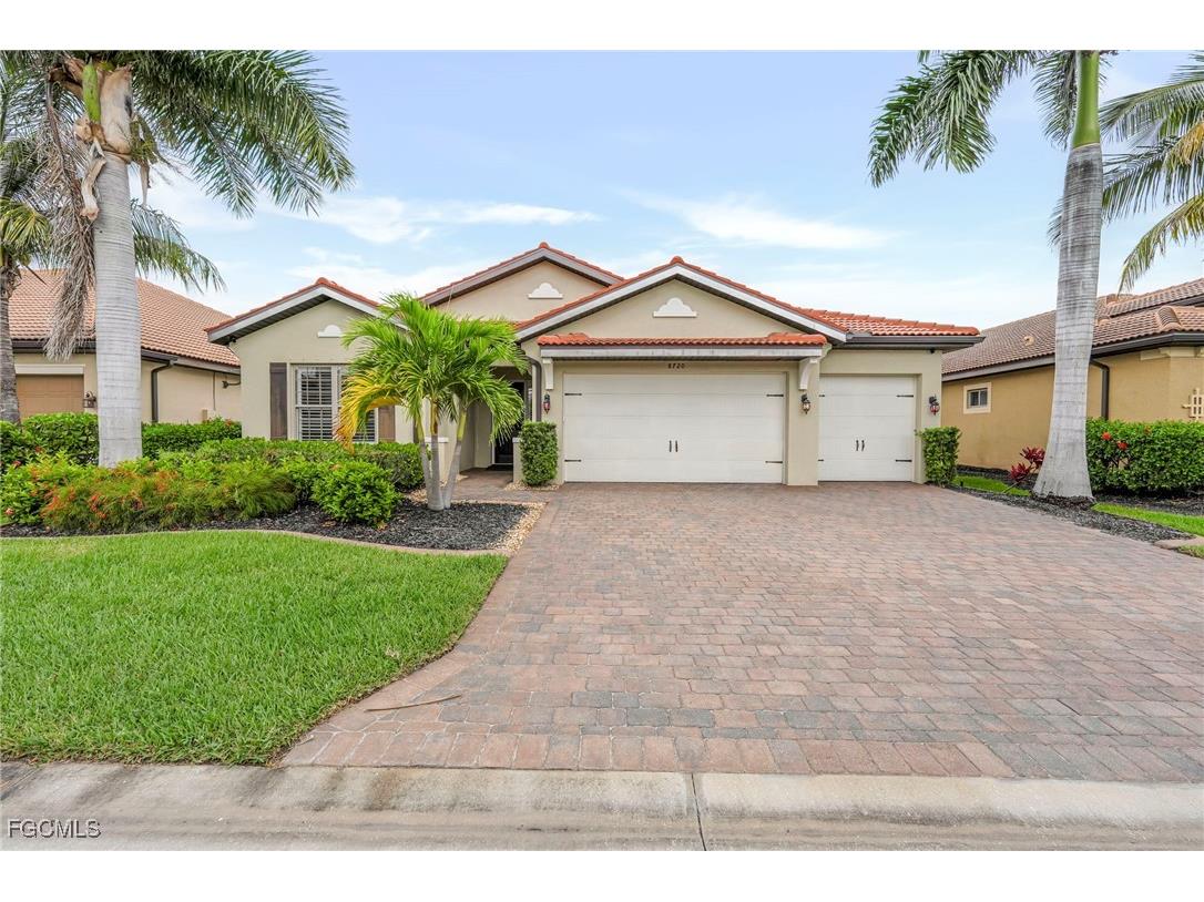 8720 Westwood Oaks Place Fort Myers FL 33908 2025017995 image1