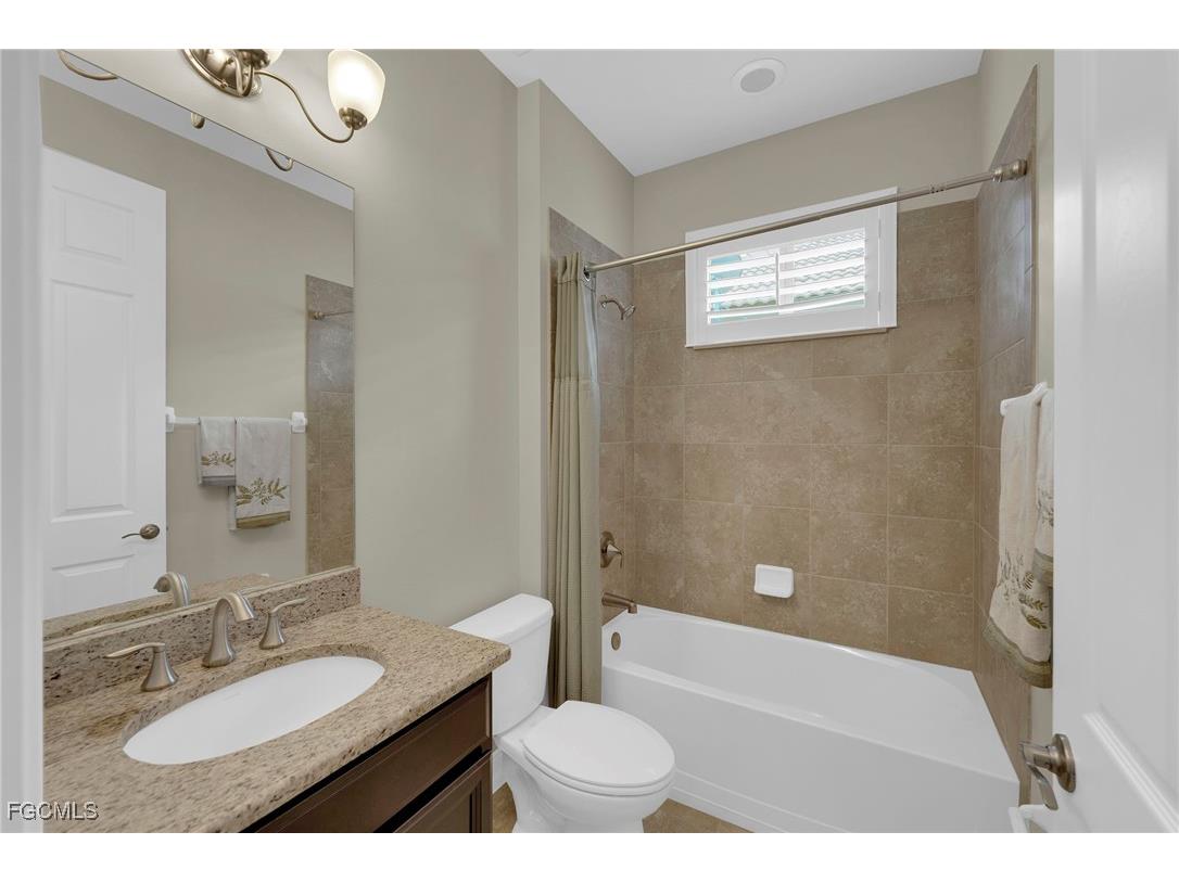8720 Westwood Oaks Place Fort Myers FL 33908 2025017995 image29