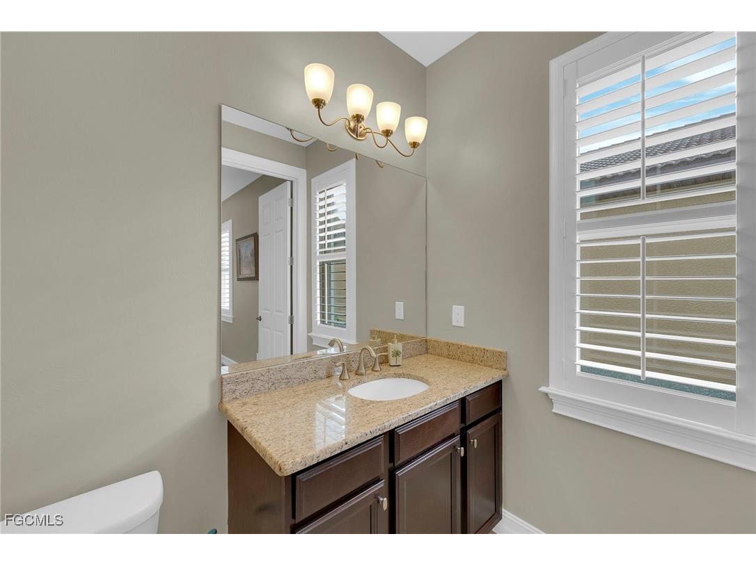 8720 Westwood Oaks Place Fort Myers FL 33908 2025017995 image32
