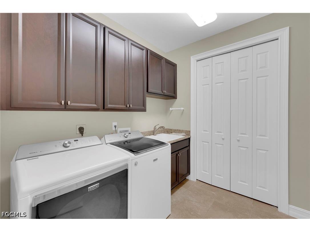 8720 Westwood Oaks Place Fort Myers FL 33908 2026021230 image28
