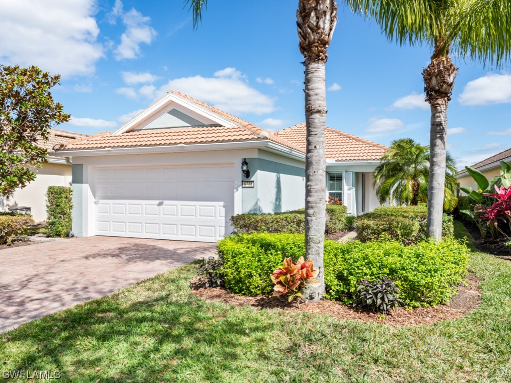 8721 Querce Court Naples FL 34114 224014687 image1