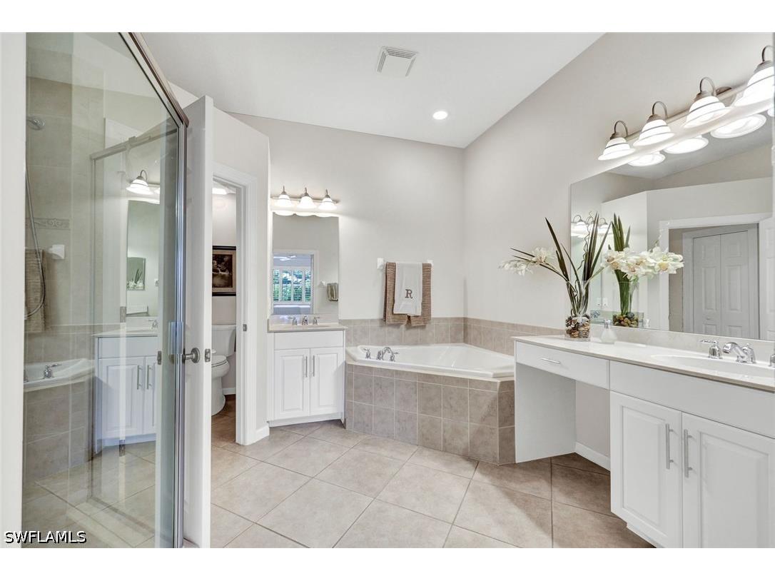 8723 Coastline Court #202 Naples FL 34120 226023915 image18
