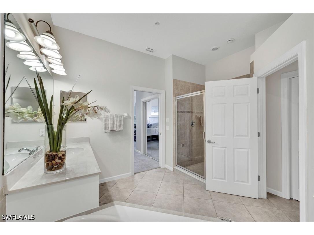 8723 Coastline Court #202 Naples FL 34120 226023915 image20