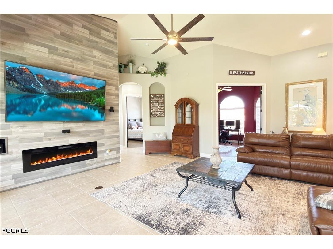 8723 S Lake Circle Fort Myers FL 33908 2026019504 image11