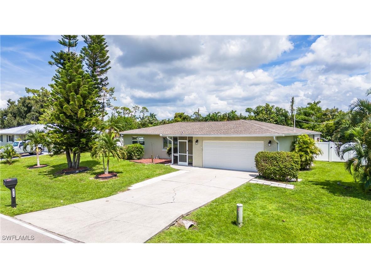 8724 Beacon Street Fort Myers FL 33907 224075147 image1