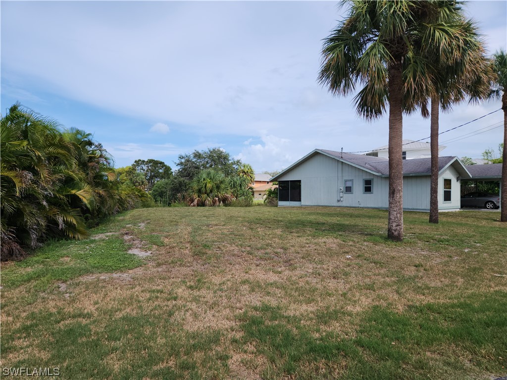 873 8th Court E Naples FL 34108 223059936 image1