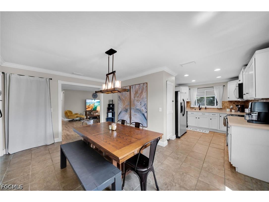 873 Hofstra Drive Fort Myers FL 33919 2026018198 image9
