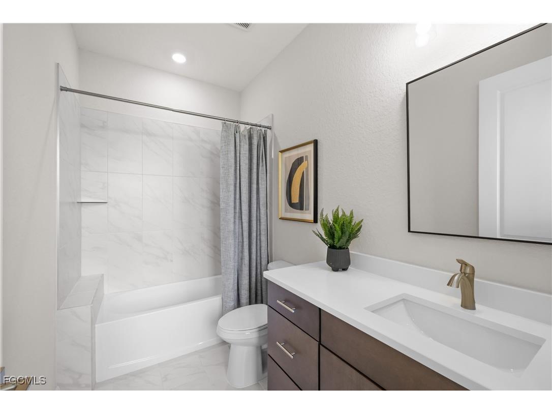 8738 Lakefront Court Fort Myers FL 33908 2025007998 image24