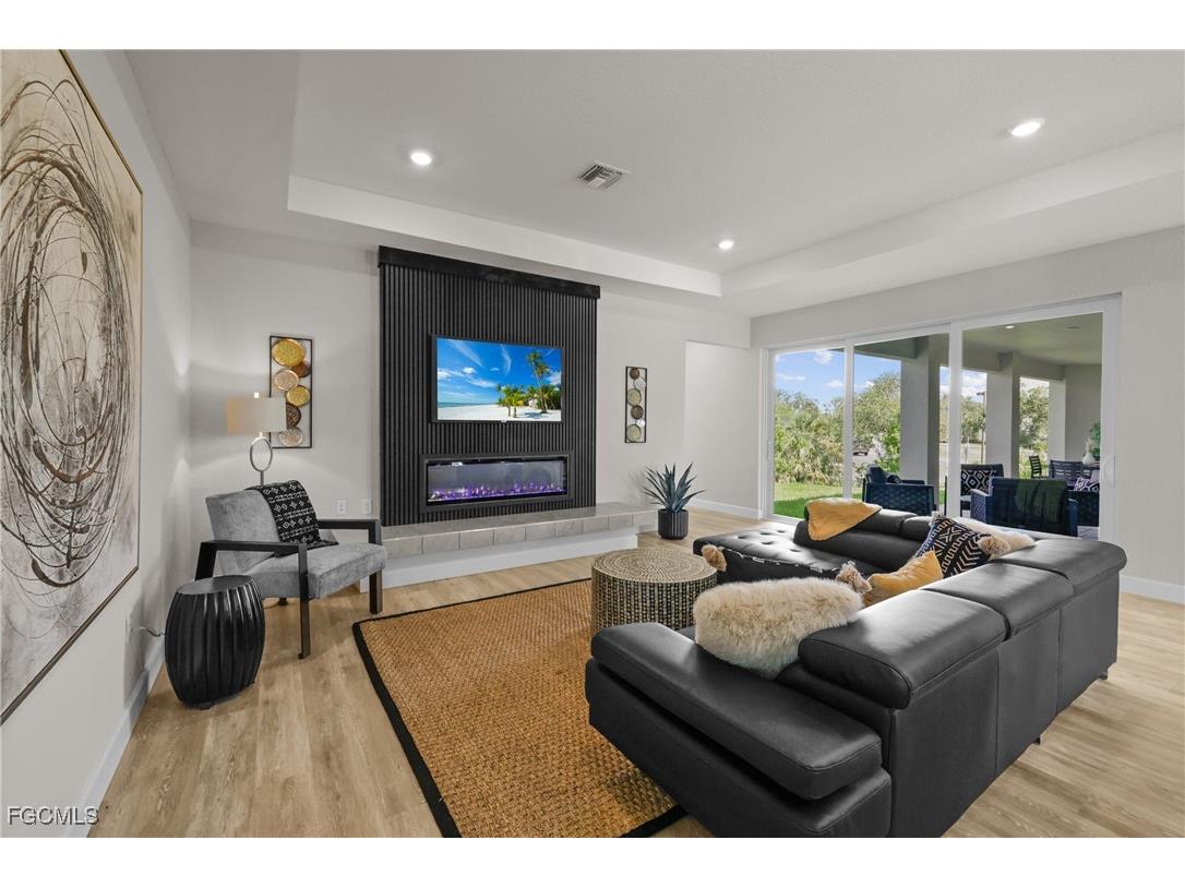 8738 Lakefront Court Fort Myers FL 33908 2025007998 image3