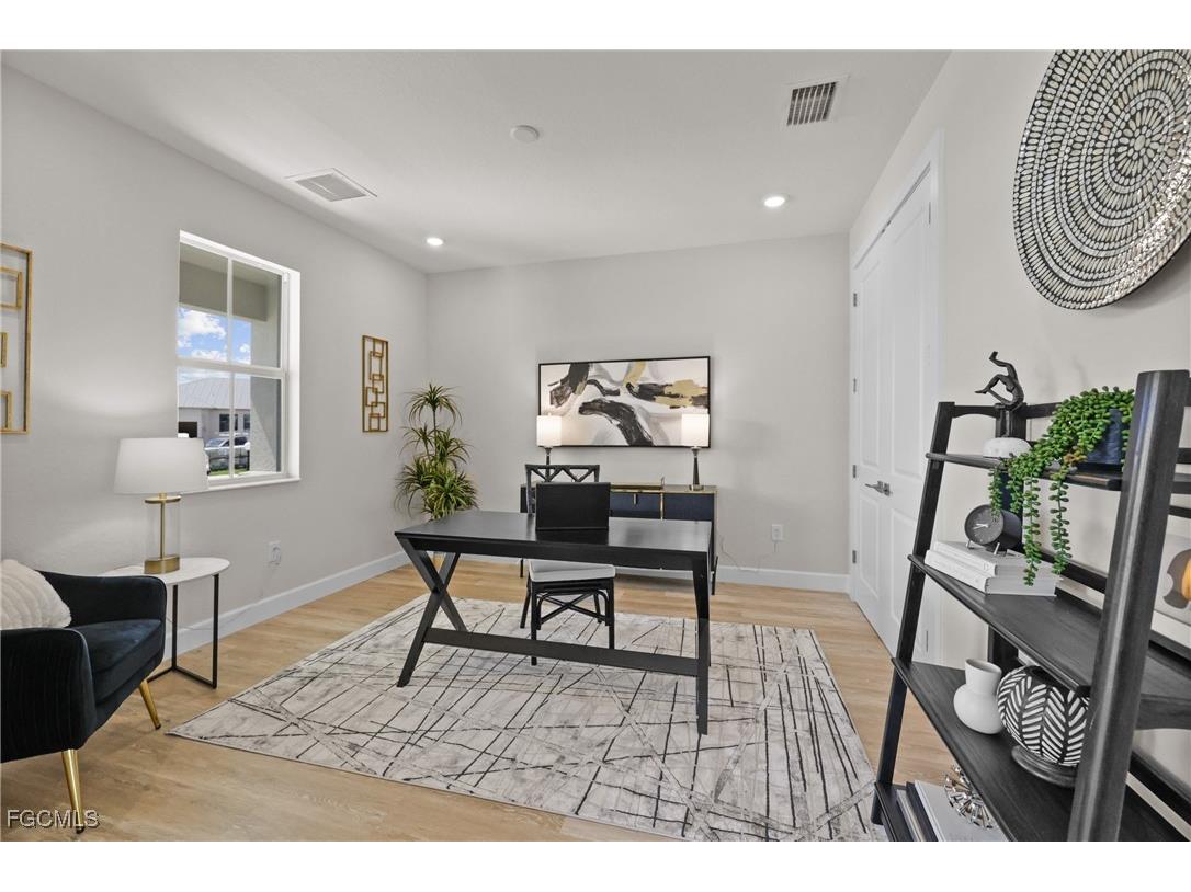 8738 Lakefront Court Fort Myers FL 33908 2025007998 image8