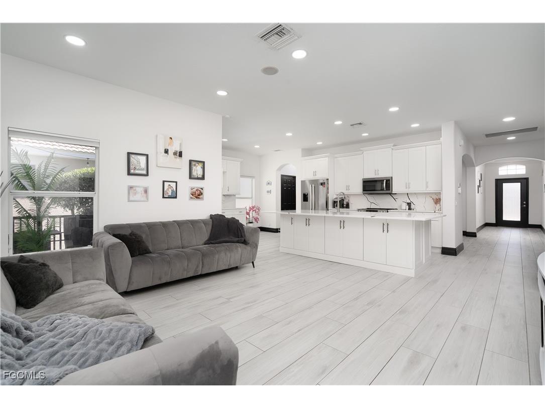 8740 Banyan Bay Boulevard Fort Myers FL 33908 2025017446 image5