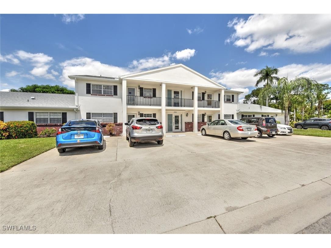 8740 Lueck Lane #5 Fort Myers FL 33919 225076052 image1